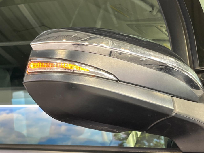 2015 Toyota Voxy DAA-ZWR80G (UW-69f02240cd060)[6]