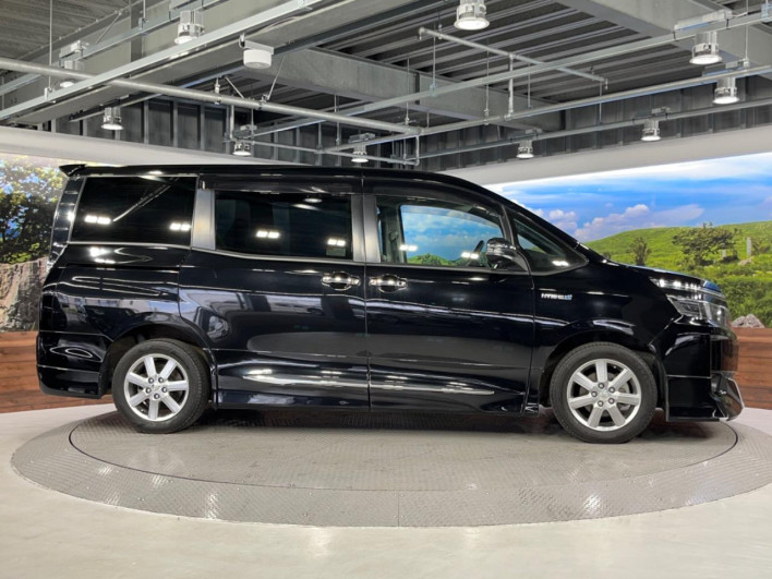 2015 Toyota Voxy DAA-ZWR80G (UW-69f02240cd060)[19]