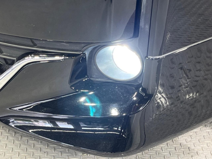 2015 Toyota Voxy DAA-ZWR80G (UW-69f02240cd060)[11]