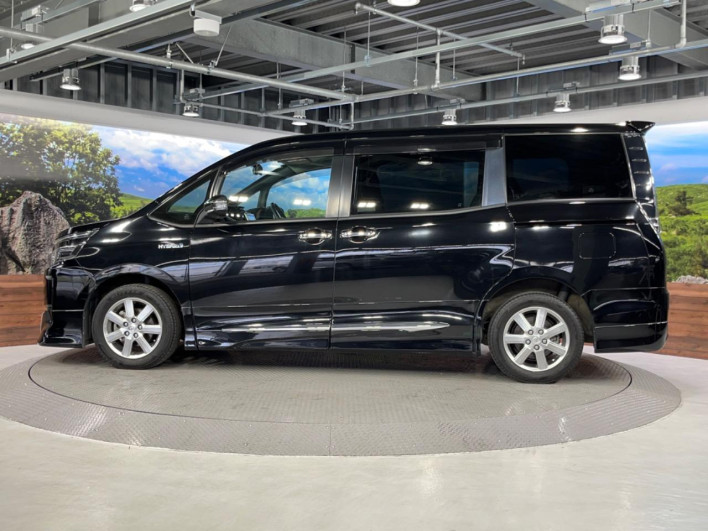 2015 Toyota Voxy DAA-ZWR80G (UW-69f02240cd060)[23]