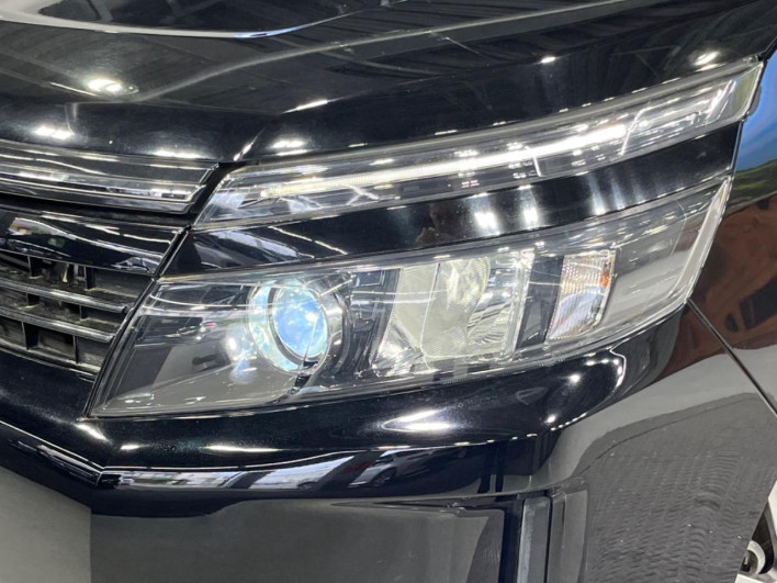 2015 Toyota Voxy DAA-ZWR80G (UW-69f02240cd060)[10]