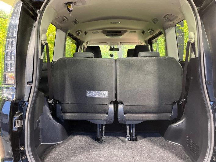 2015 Toyota Voxy DAA-ZWR80G (UW-69f0224172473)[5]