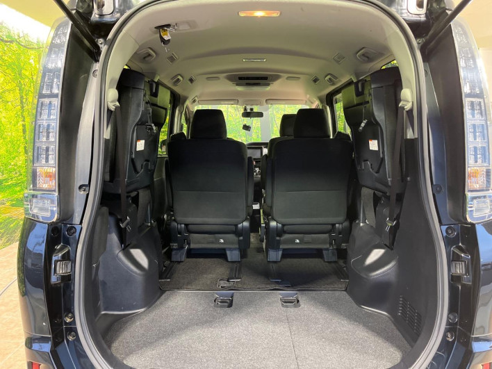 2015 Toyota Voxy DAA-ZWR80G (UW-69f0224172473)[4]