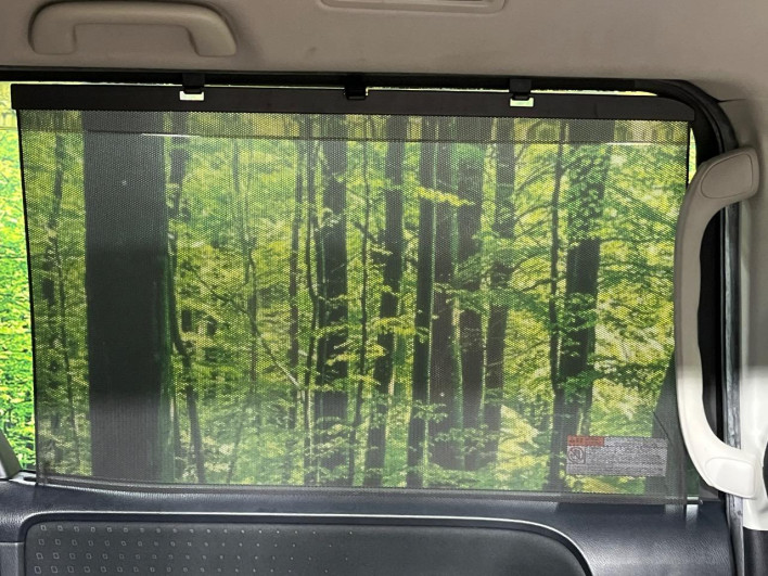 2015 Toyota Voxy DAA-ZWR80G (UW-69f0224172473)[16]