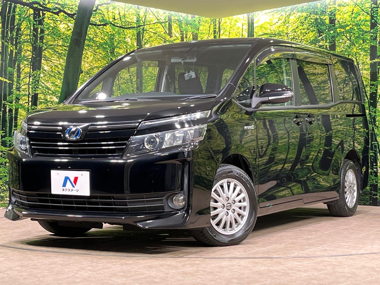 2015 Toyota Voxy DAA-ZWR80G