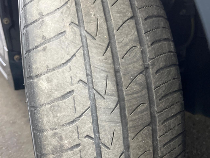 2015 Toyota Voxy DAA-ZWR80G (UW-69f022419412c)[25]