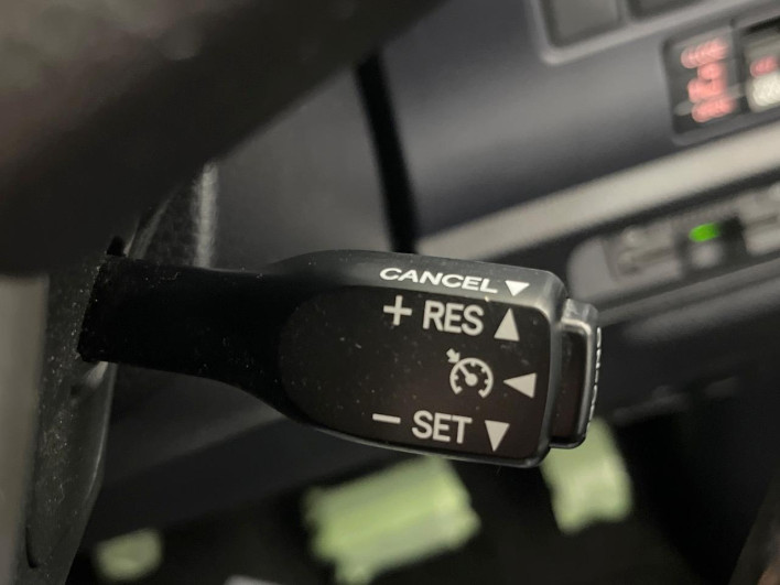 2015 Toyota Voxy DAA-ZWR80G (UW-69f022419412c)[11]