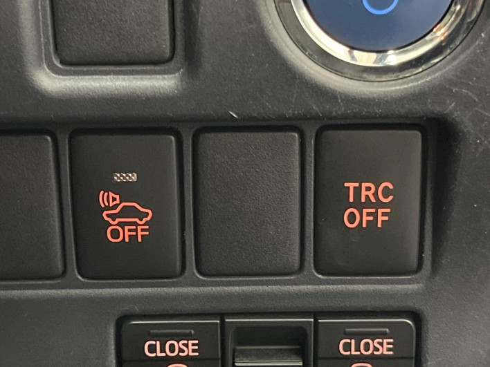 2015 Toyota Voxy DAA-ZWR80G (UW-69f022419412c)[17]