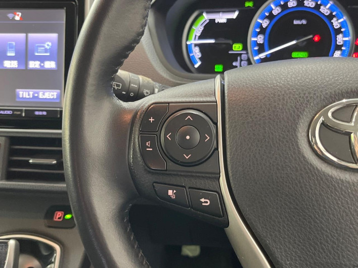 2015 Toyota Voxy DAA-ZWR80G (UW-69f022419412c)[13]