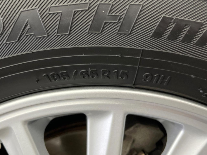 2015 Toyota Voxy DAA-ZWR80G (UW-69f022419412c)[26]