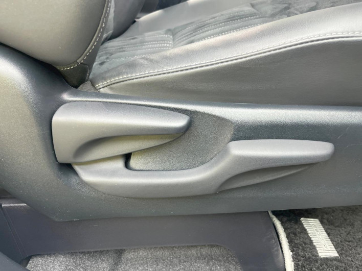 2019 Toyota Esquire DAA-ZWR80G (UW-69f02242ba7e7)[18]