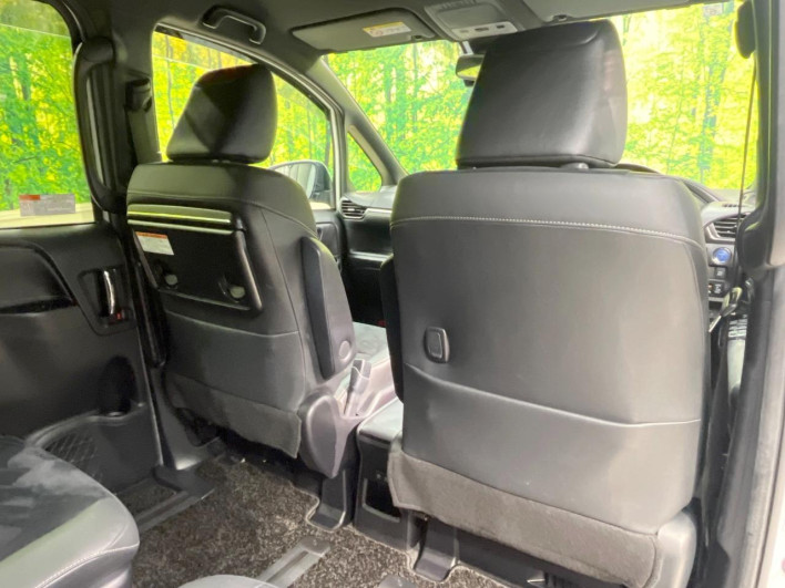 2019 Toyota Esquire DAA-ZWR80G (UW-69f02242ba7e7)[27]