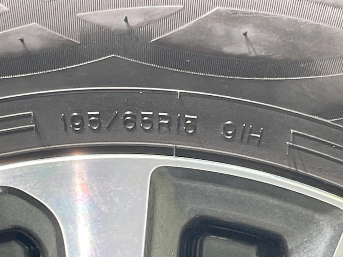 2019 Toyota Esquire DAA-ZWR80G (UW-69f02242ba7e7)[16]