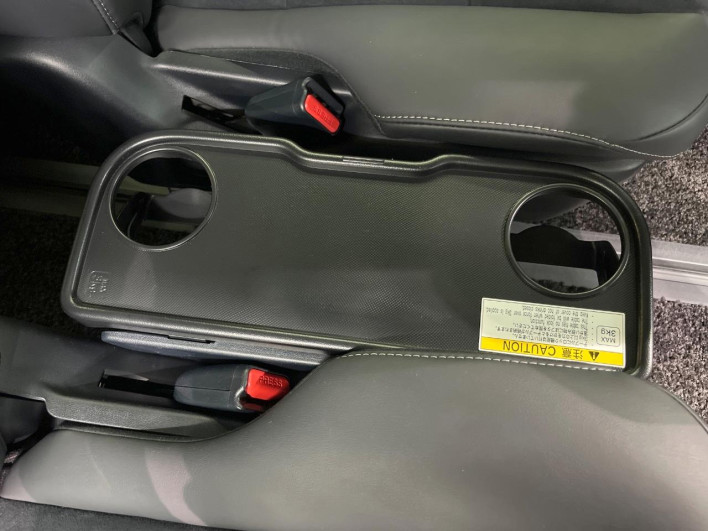 2019 Toyota Esquire DAA-ZWR80G (UW-69f02242ba7e7)[22]