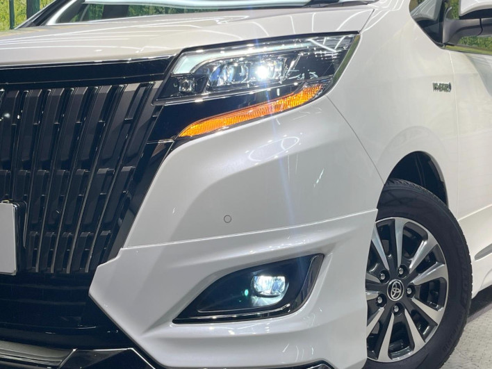 2019 Toyota Esquire DAA-ZWR80G (UW-69f02242ba7e7)[9]