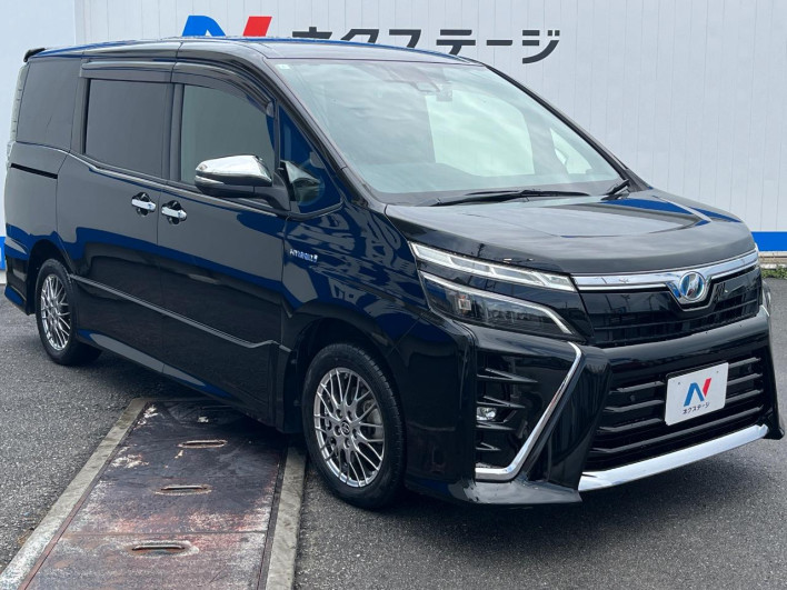 2019 Toyota Voxy DAA-ZWR80W (UW-69f022433ea34)[25]