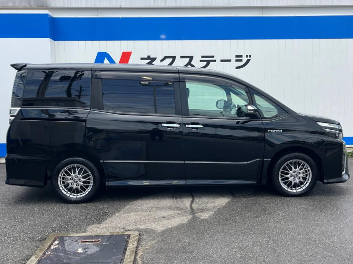 2019 Toyota Voxy DAA-ZWR80W (UW-69f022433ea34)[24]