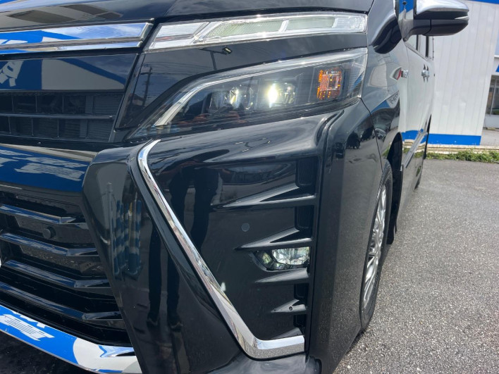 2019 Toyota Voxy DAA-ZWR80W (UW-69f022433ea34)[15]