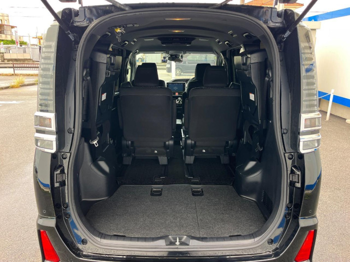 2019 Toyota Voxy DAA-ZWR80W (UW-69f022433ea34)[28]