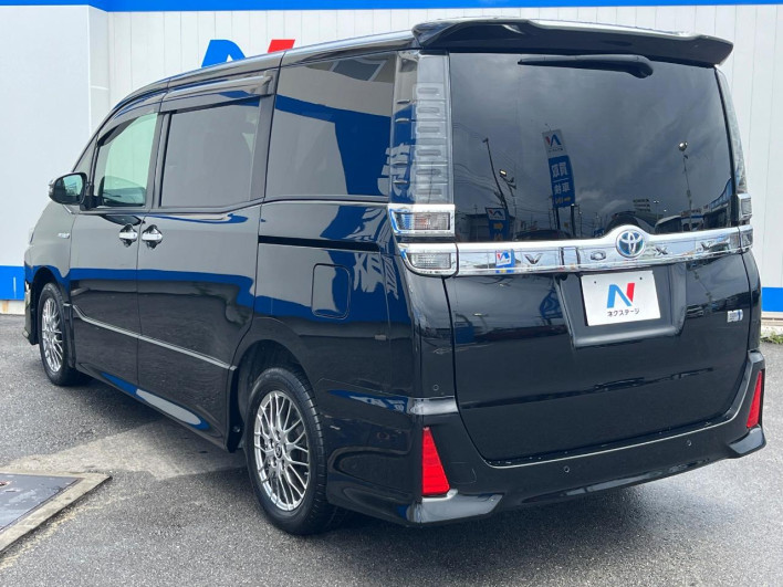 2019 Toyota Voxy DAA-ZWR80W (UW-69f022433ea34)[21]
