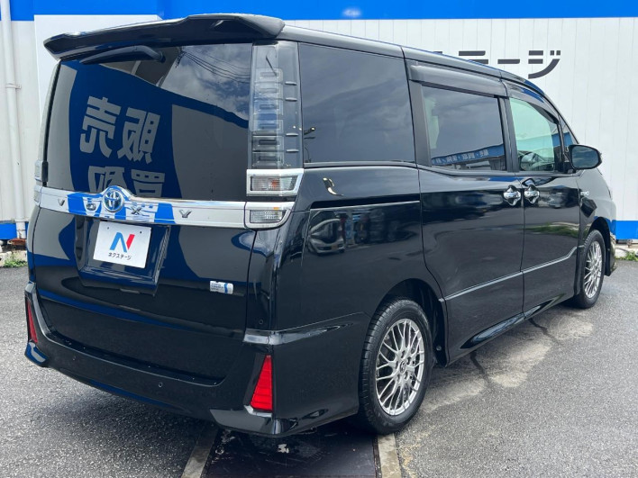2019 Toyota Voxy DAA-ZWR80W (UW-69f022433ea34)[23]