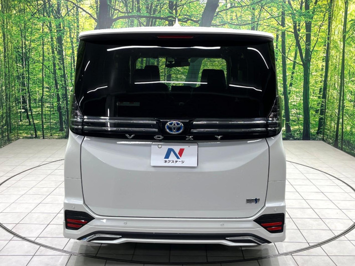 2022 Toyota Voxy 6AA-ZWR90W (UW-69f022439bd27)[11]
