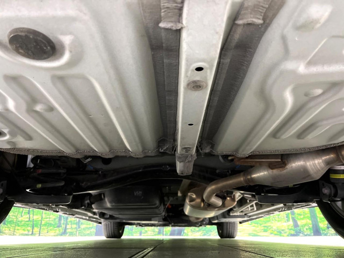 2022 Toyota Voxy 6AA-ZWR90W (UW-69f022439bd27)[27]