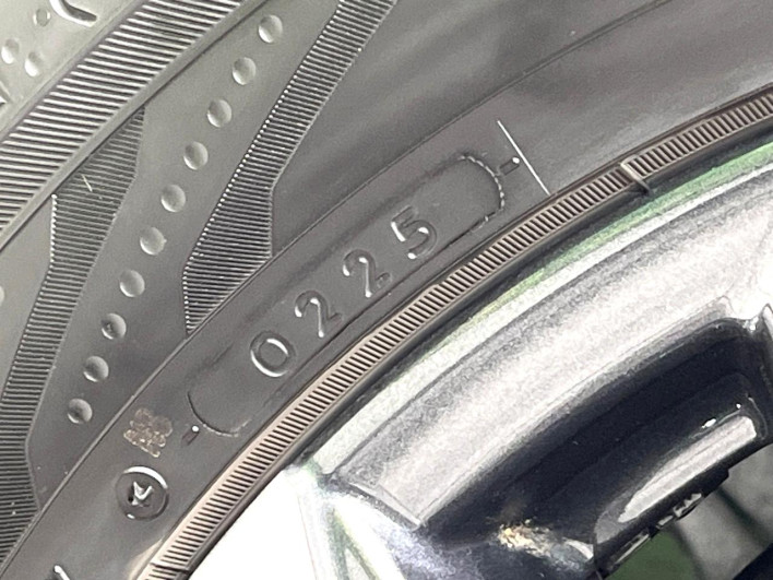 2022 Toyota Voxy 6AA-ZWR90W (UW-69f022439bd27)[22]