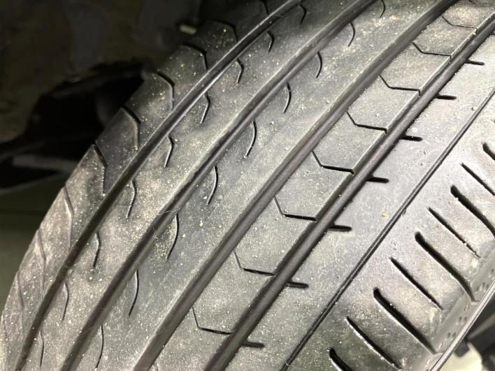 2022 Toyota Voxy 6AA-ZWR90W (UW-69f022439bd27)[24]