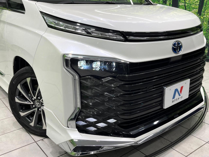 2022 Toyota Voxy 6AA-ZWR90W (UW-69f022439bd27)[19]