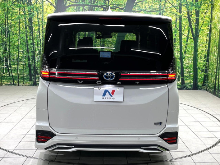2022 Toyota Voxy 6AA-ZWR90W (UW-69f022439bd27)[26]