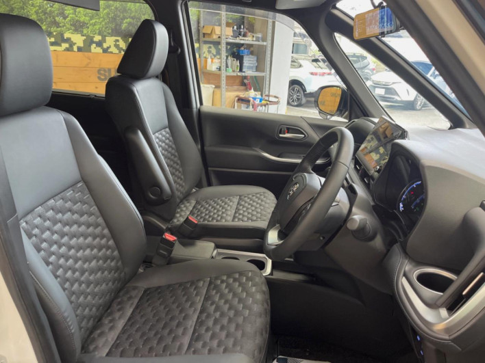 2023 Toyota Voxy 6AA-ZWR90W (UW-69f0224524ca1)[15]