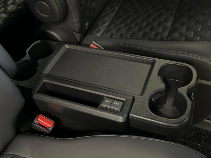 2023 Toyota Voxy 6AA-ZWR90W (UW-69f0224524ca1)[23]