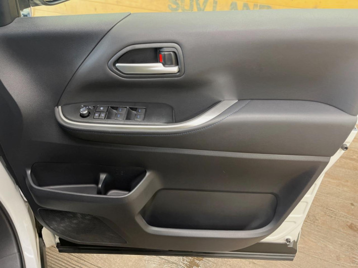 2023 Toyota Voxy 6AA-ZWR90W (UW-69f0224524ca1)[18]