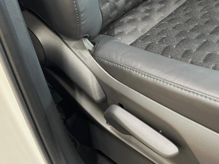 2023 Toyota Voxy 6AA-ZWR90W (UW-69f0224524ca1)[16]