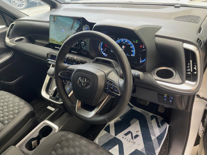 2023 Toyota Voxy 6AA-ZWR90W (UW-69f0224524ca1)[14]