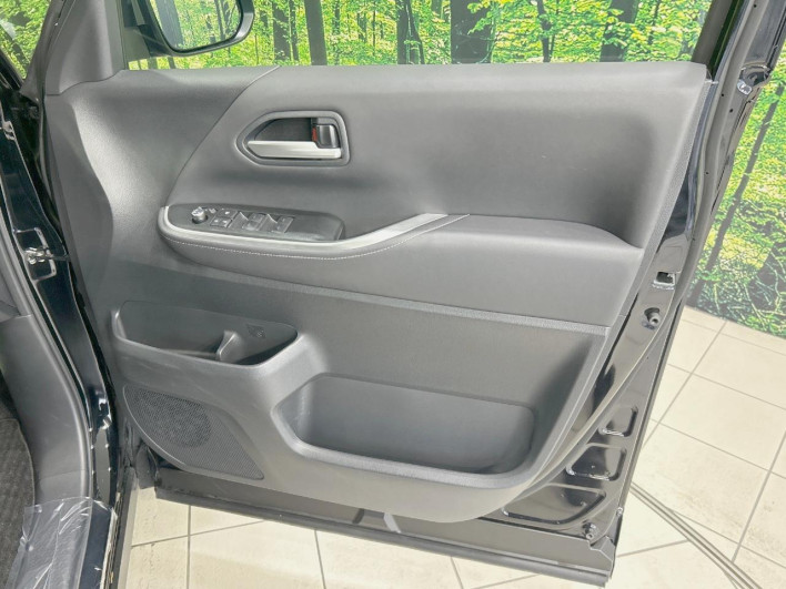 2023 Toyota Noah 6AA-ZWR90W (UW-69f0224599c1f)[22]