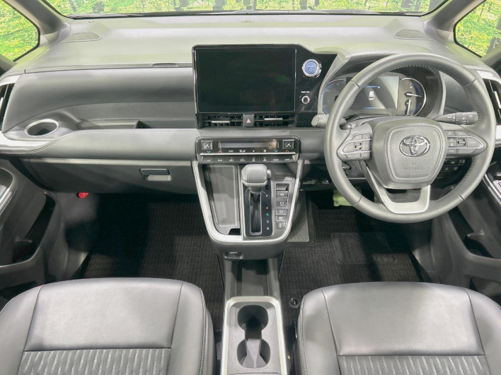 2023 Toyota Noah 6AA-ZWR90W (UW-69f0224599c1f)[25]