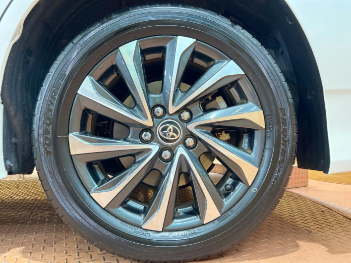 2023 Toyota Voxy 6AA-ZWR90W (UW-69f02245b2b4f)[8]