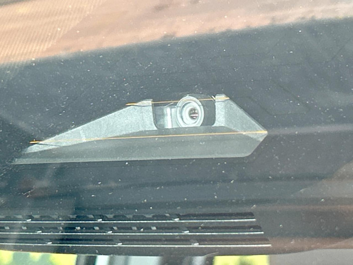 2023 Toyota Voxy 6AA-ZWR90W (UW-69f02245b2b4f)[21]