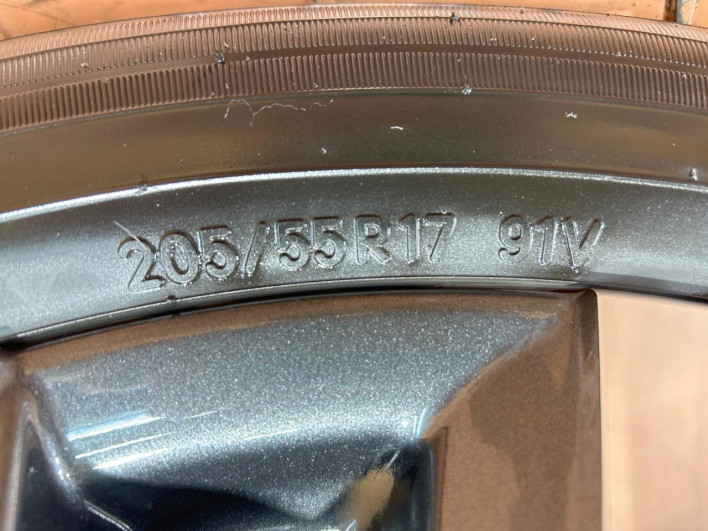 2023 Toyota Voxy 6AA-ZWR90W (UW-69f02245b2b4f)[9]