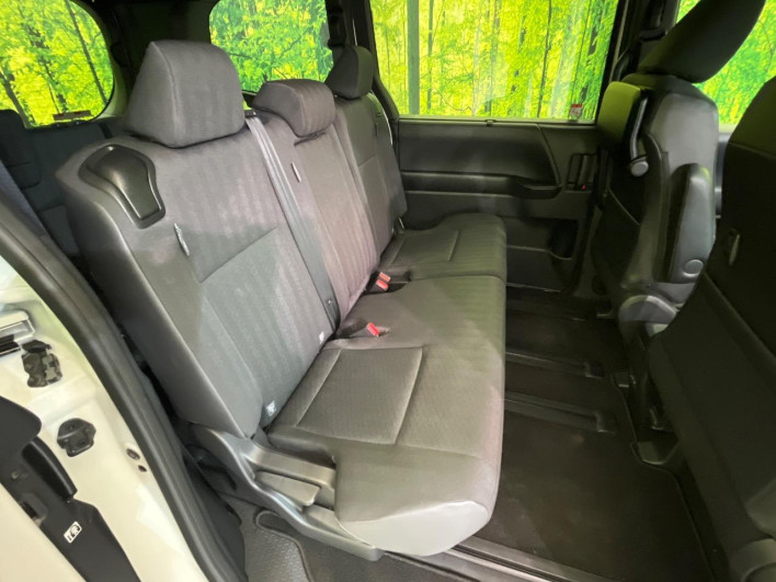 2024 Toyota Voxy 6AA-ZWR90W (UW-69f02246d7fcf)[29]