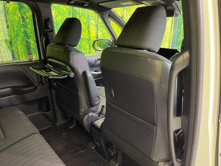 2024 Toyota Voxy 6AA-ZWR90W (UW-69f02246d7fcf)[27]