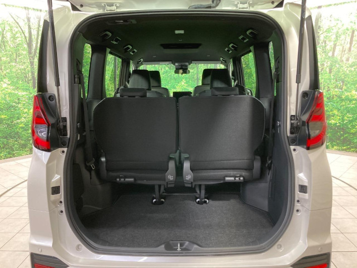 2024 Toyota Noah 6AA-ZWR90W (UW-69f022475db08)[15]