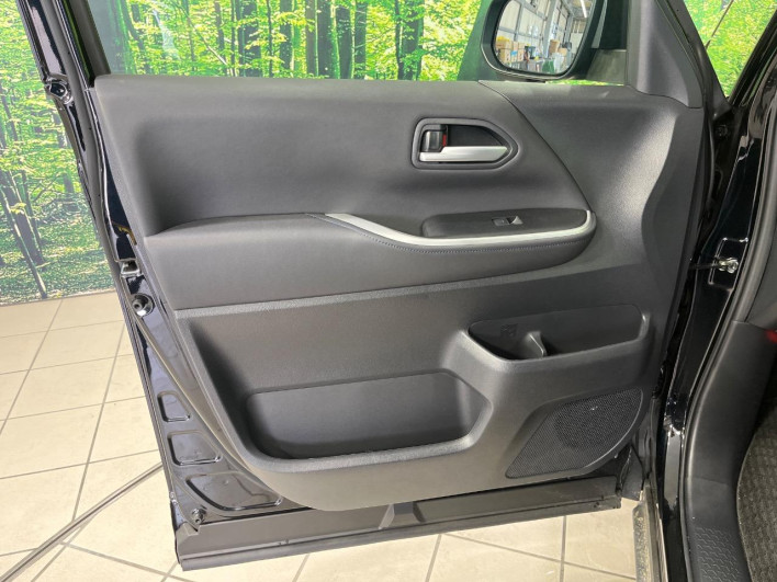 2024 Toyota Voxy 6AA-ZWR90W (UW-69f02247dc4e5)[24]