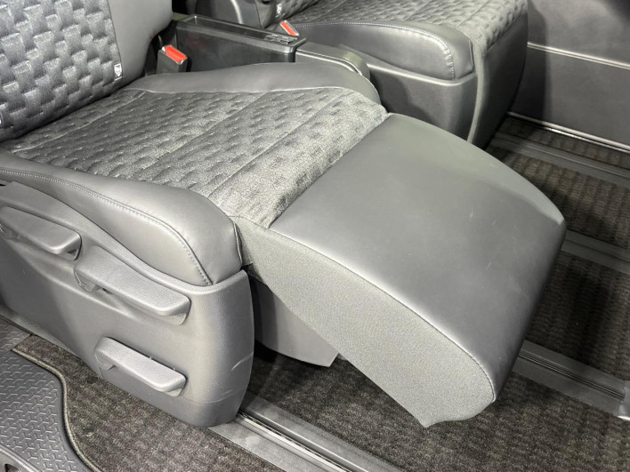 2024 Toyota Voxy 6AA-ZWR90W (UW-69f02247dc4e5)[13]