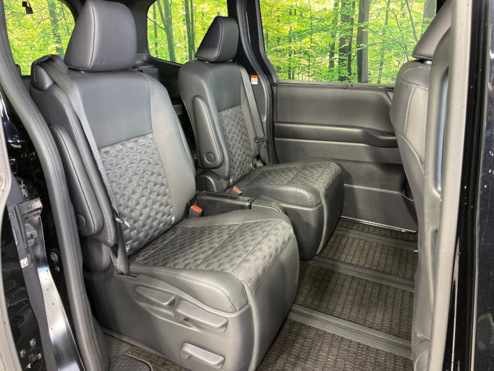 2024 Toyota Voxy 6AA-ZWR90W (UW-69f02247dc4e5)[9]