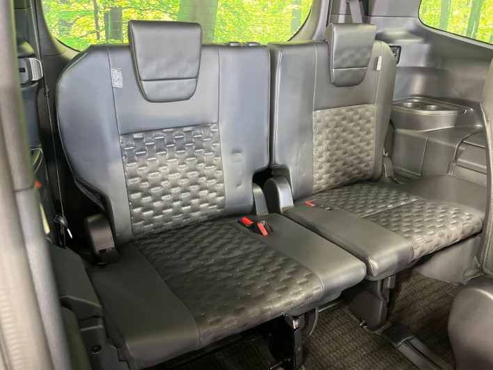 2024 Toyota Voxy 6AA-ZWR90W (UW-69f02247dc4e5)[12]