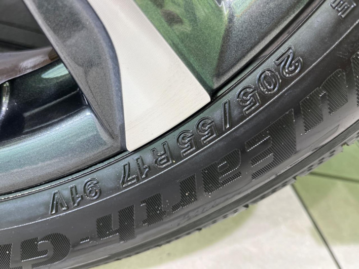 2024 Toyota Voxy 6AA-ZWR90W (UW-69f02247dc4e5)[17]