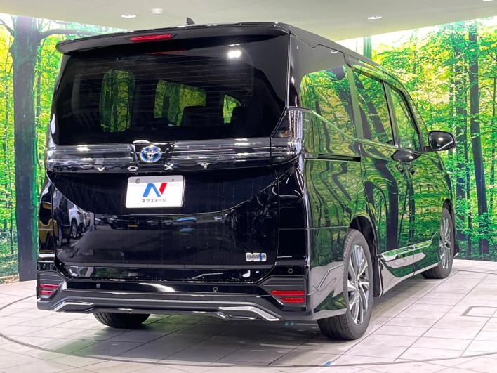 2024 Toyota Voxy 6AA-ZWR90W (UW-69f02247e7177)[18]